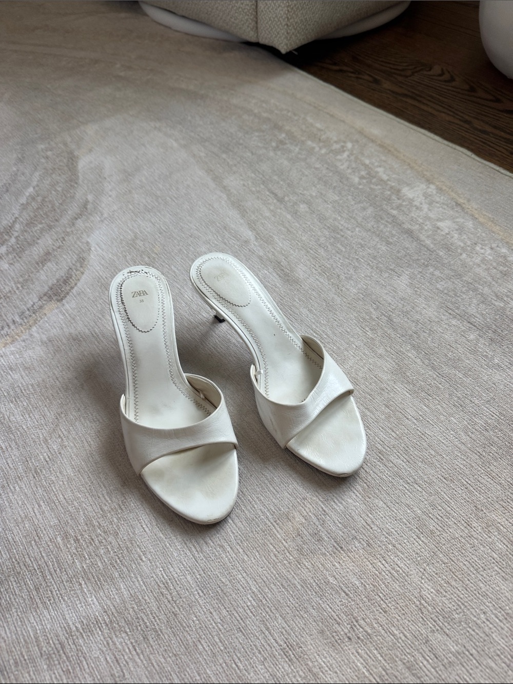 Zara Cream Leather Open-Toe Slide Mules kitten heel